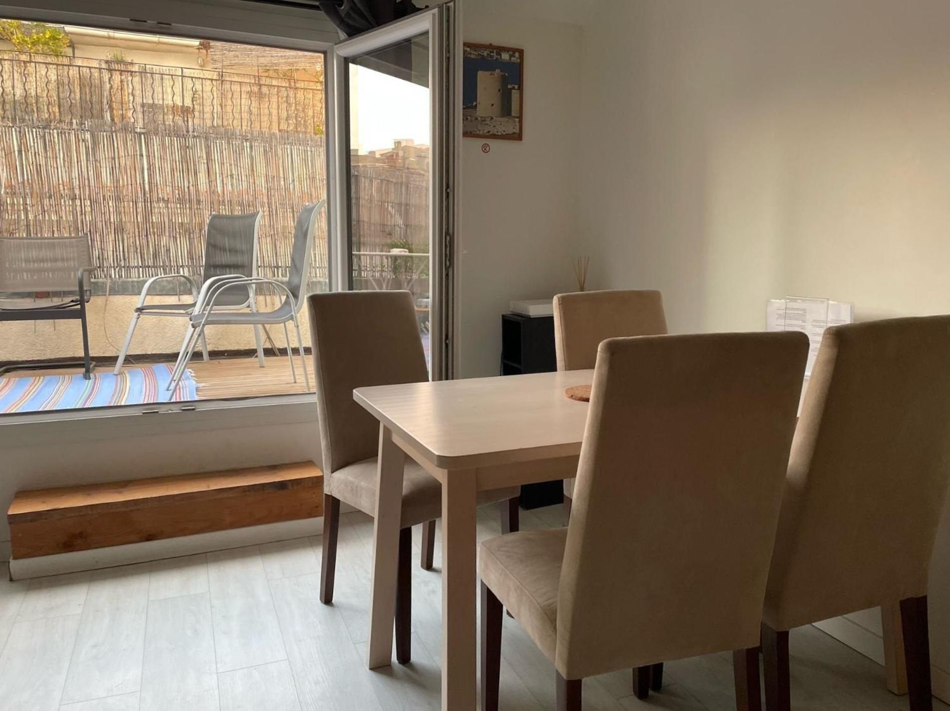 Appartement Avec Terrasse Марсилия Екстериор снимка